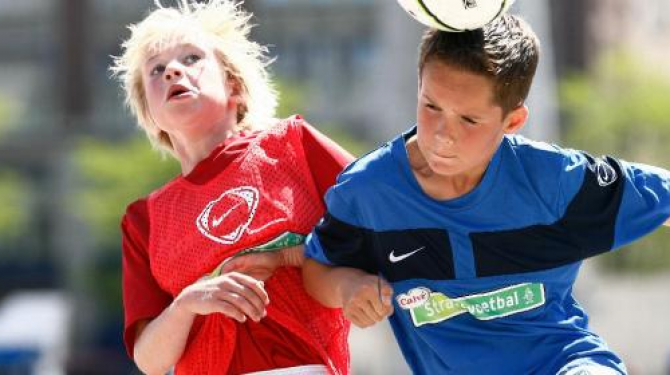 Fotbollsspelare: från barn till sprickor!