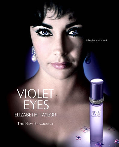 8. Para pengikut Twitter-nya yang memberikan nama wewangiannya: Violet Eyes.