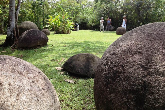 Каменные сферы Коста-Рики