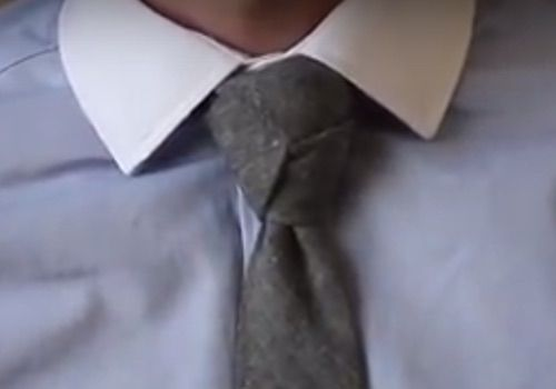 O nó da gravata da trindade