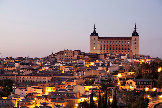 Toledo: kota legenda dan tradisi