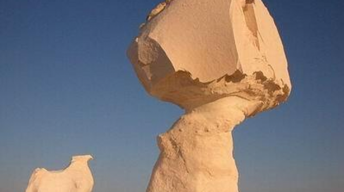 Die berühmtesten Felsen mit seltsamen Formen der Welt
