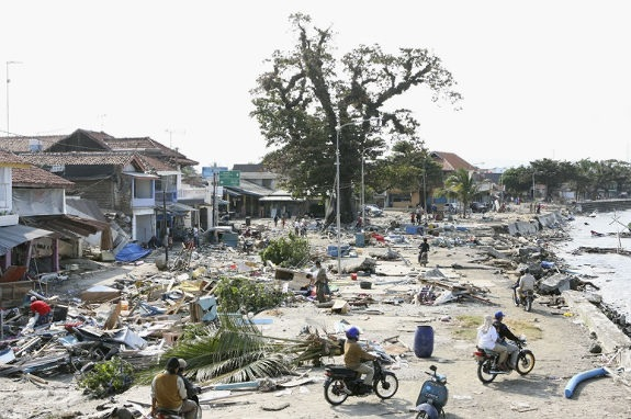 Das Erdbeben und der Tsunami in Java, 2006.