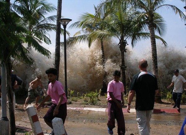 Erdbeben und Tsunami im Indischen Ozean, 2004.