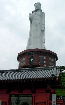 Awaji Kannon dari Pulau Awaji