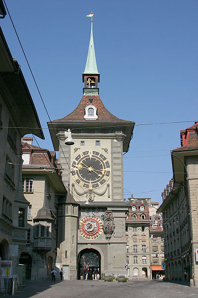 The clock tower (Zytglogge)