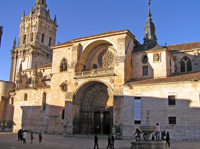 Katedral Maria Diangkat ke Surga El Burgo de Osma