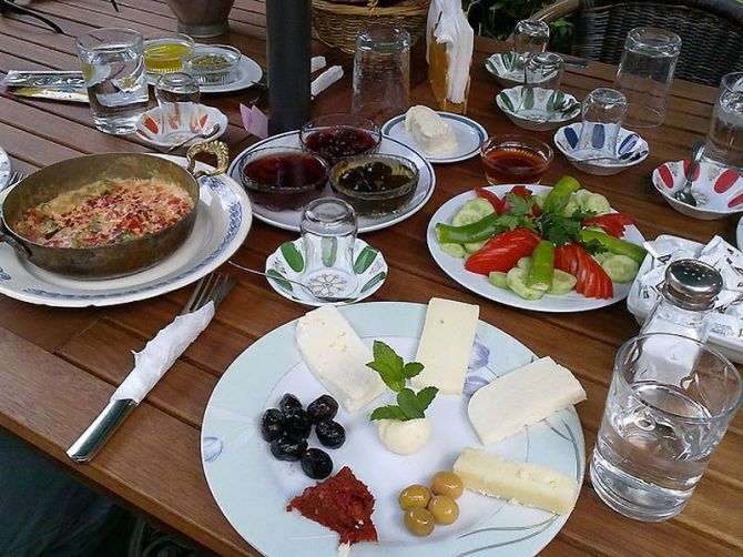 Petit déjeuner turc