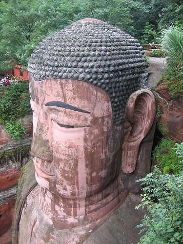 Buddha gigante di Leshan ... 71 Mts.