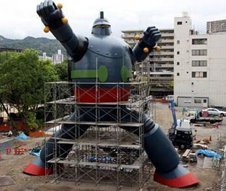 Robot Kobe ... 15 Mts.