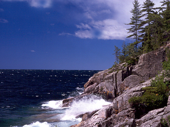 Lago Superior na América do Norte com 82.100 km2.