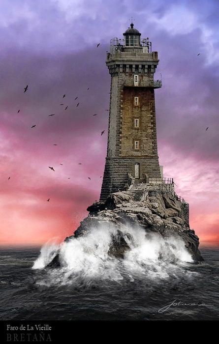ラヴィエイユの灯台（フランス）