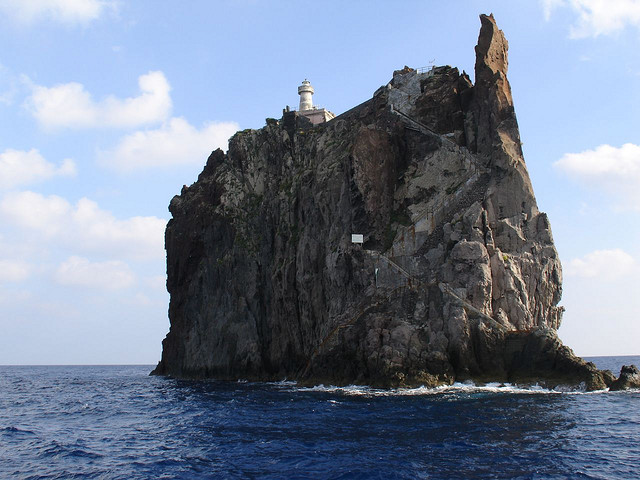 Pulau Strombolicchio (Italia)
