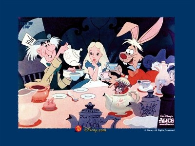 Alice, der verrückte Hutmacher und der Hase
