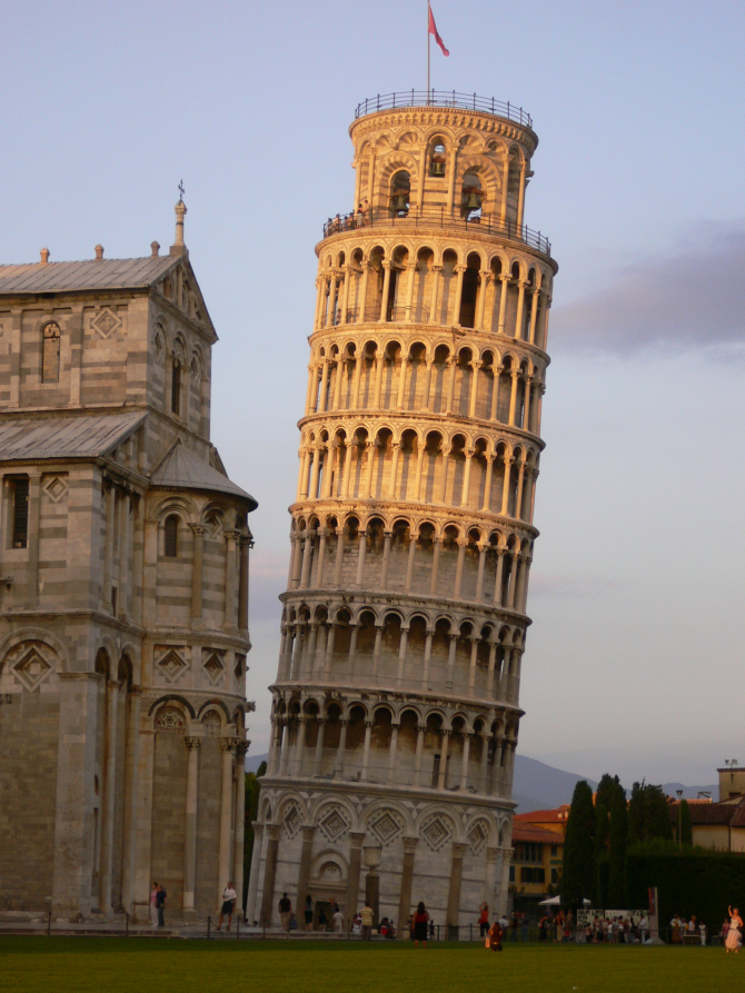 PISA TOWER (ITALIA)