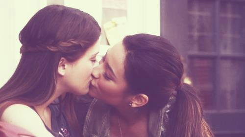 Emily and Paige (Little Liars)