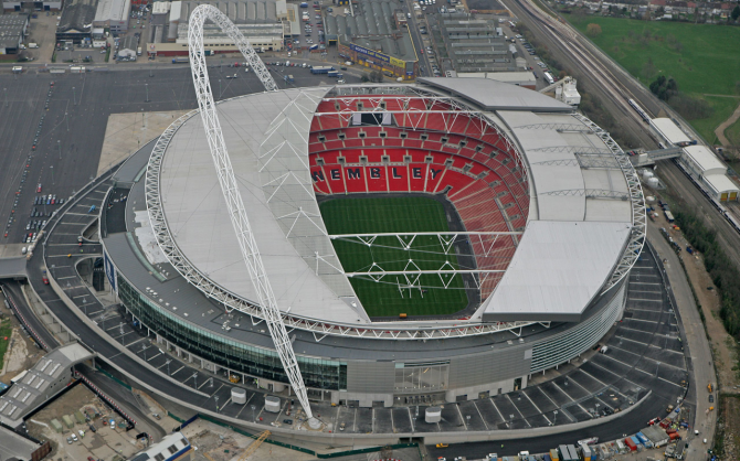 Wembley - ผู้ชม 90,000 คน
