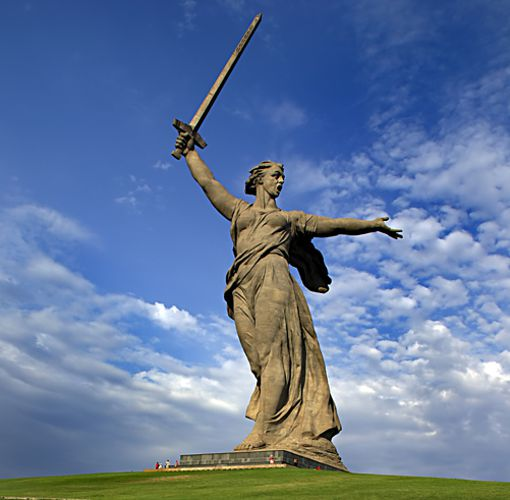 Mutterland-Statue