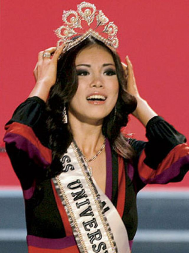 Riyo Mori ( Miss Universo 2007 , Japón.)