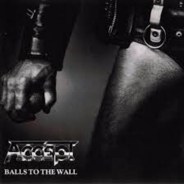 壁へのボール。 1983