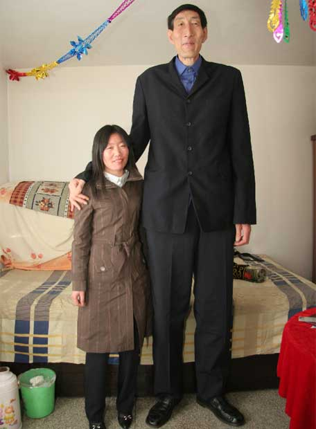 O homem mais alto (atualmente)