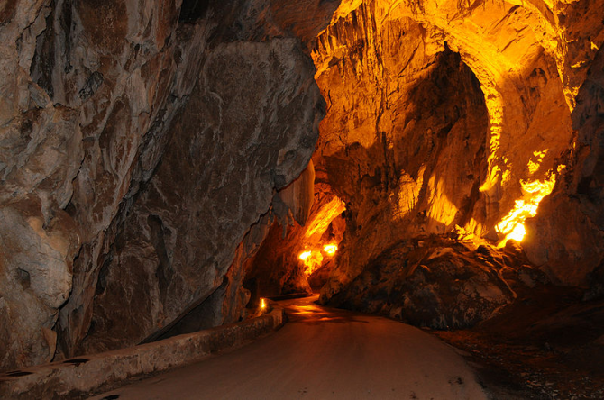 Cuevas del Agua (Astúrias)