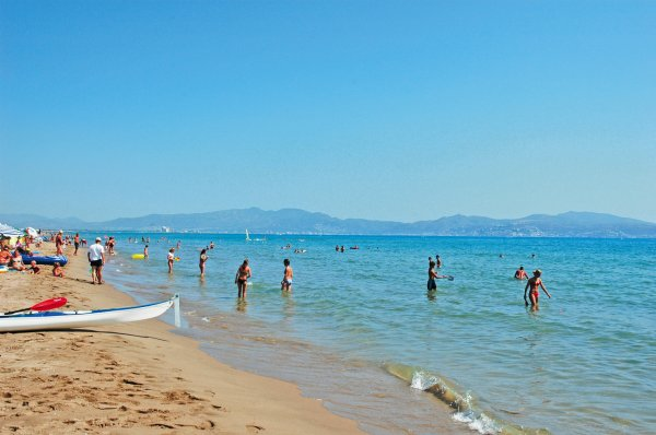 Pantai Sant Pere Pescador, Girona