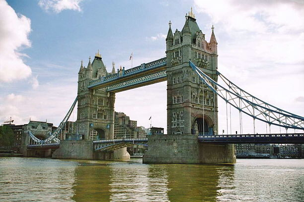 ロンドンのタワーブリッジ