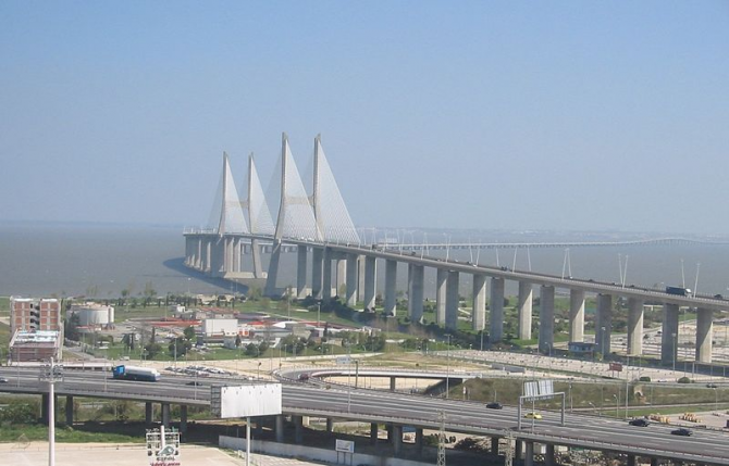 バスコデガマ橋（リスボン）