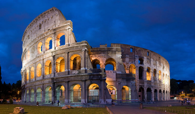 Colosseo a Roma (Italia)